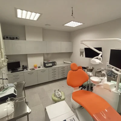 MOBILIARIO CLÍNICO(1)